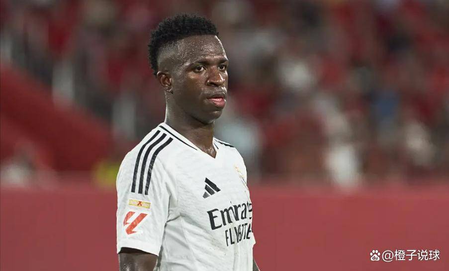 5战5球全胜！维尼修斯让利物浦颤抖，巴萨天才却被迫纳入梅西式保护